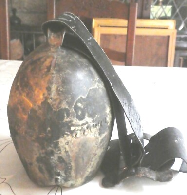 Courroie ou collier en cuir pour cloche de vache