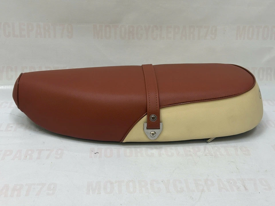 HONDA C70 PASSPORT 70 SEAT (1982-1983 Model) C70 Passport New Complete Seat. - Image 4 of 4