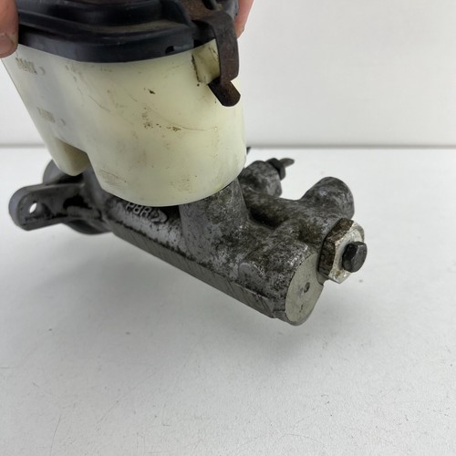 Holden Commodore VY Brake Master Cylinder 10/02-08/04 - Picture 7 of 9