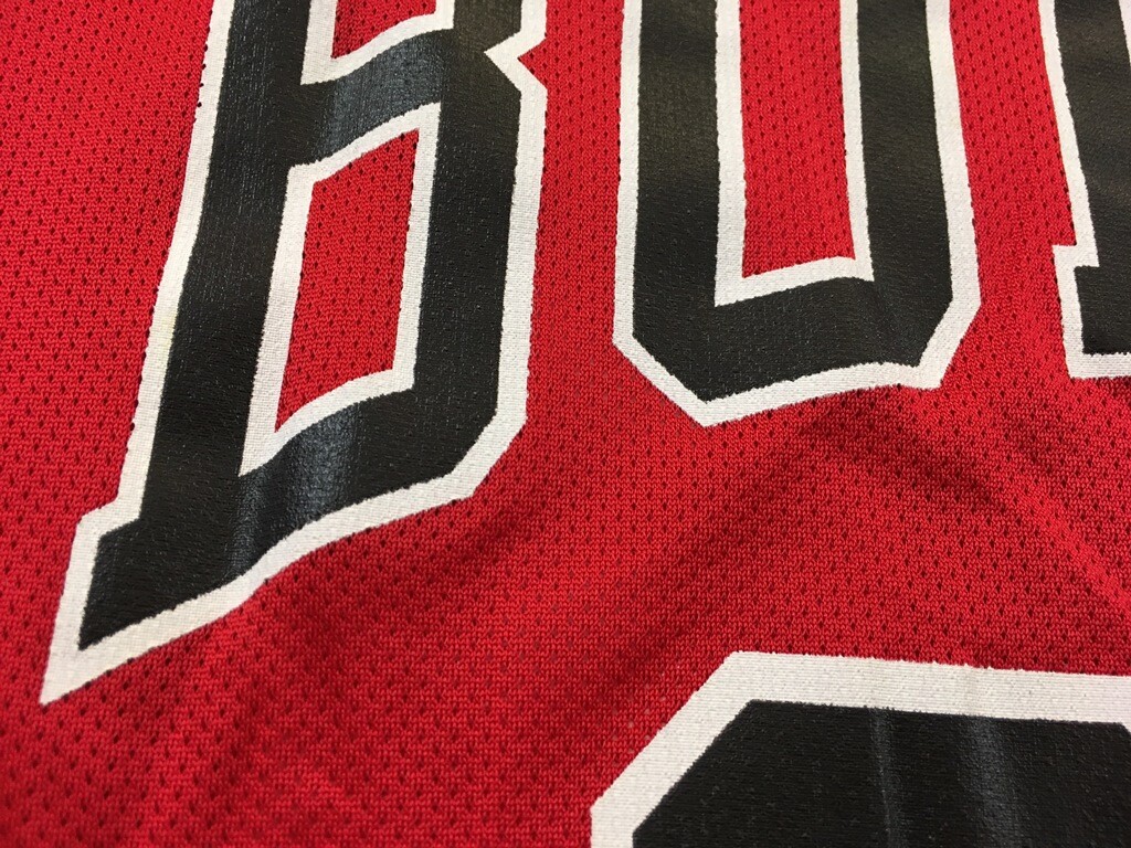 Chicago Bulls 1990s 23 Michael Jordan basketball red shirt jersey NBA