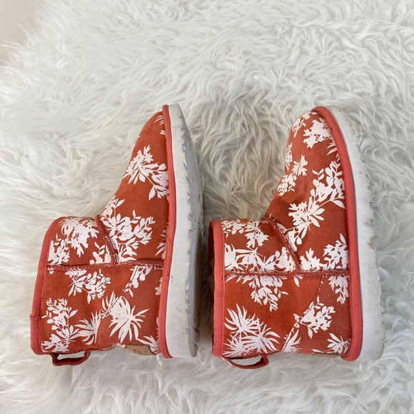 UGG CLASSIC MINI Ⅱ ハワイ限定色 UGG CLASSIC MINI Ⅱ ハワイ限定色