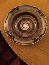 Santa Anita Ware Vreni Provincial Apple Brown & White Bowl