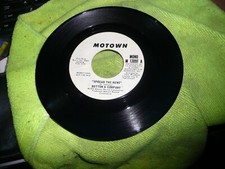 record 45 WLP  promo Bottom & Company on Motown   Spread the News / " "  VG++