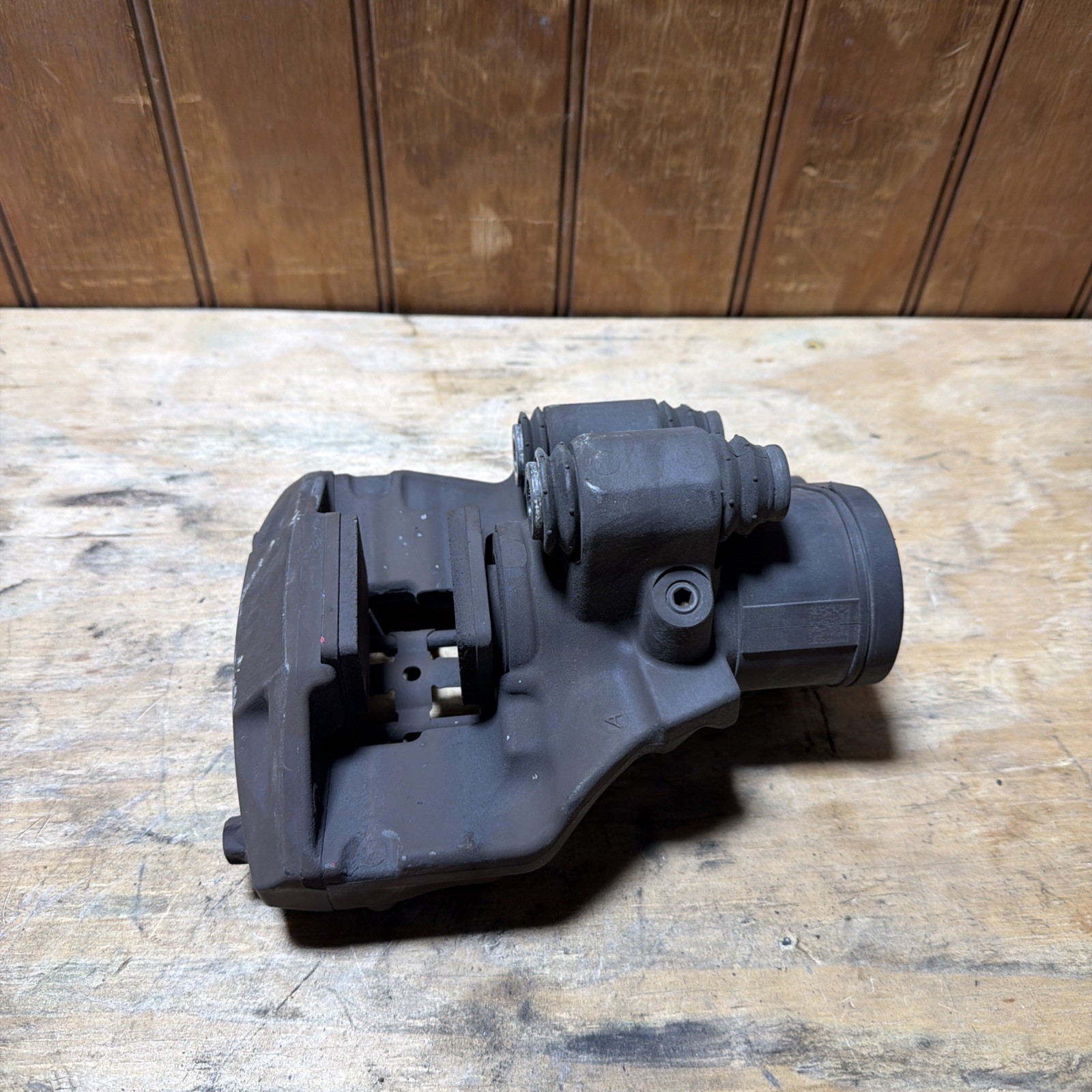 17-24 MASERATI GHIBLI - REAR RIGHT PASSENGER SIDE PARKING BRAKE CALIPER OEM
