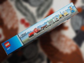 [831 PIECES] LEGO 3677 City Red Cargo Train ABS Bricks Remote Control 2011