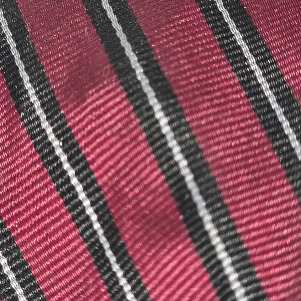 Corbata Dunster 54x1,75" carmesí, negra, blanca a rayas rep seda 7 pliegues Harvard Coop Foto 3 de 4