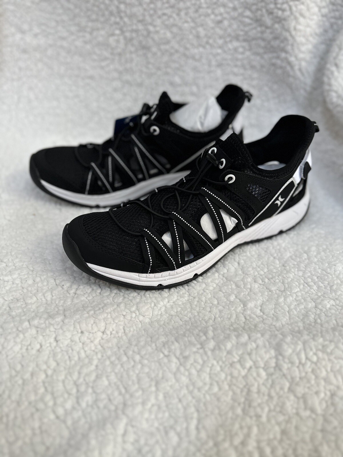 Total 76+ imagen hurley water shoes Abzlocal.mx