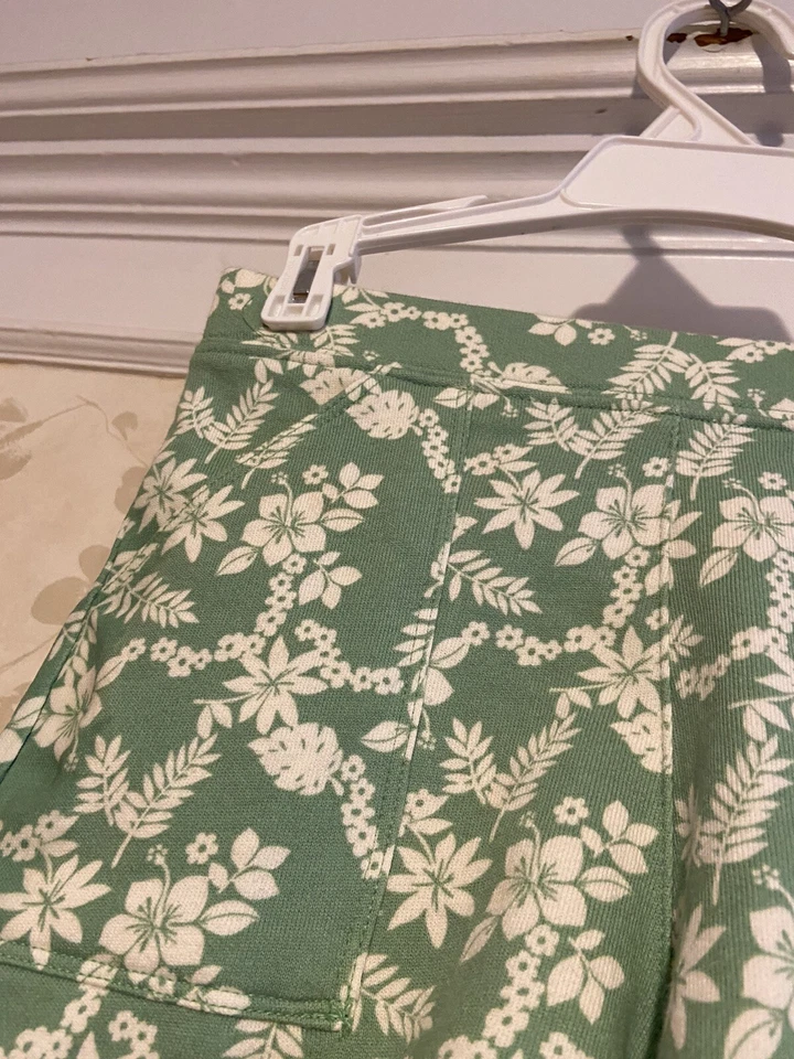 NWT Gymboree Girls Green Knit Shorts 6 - Image 2 of 3