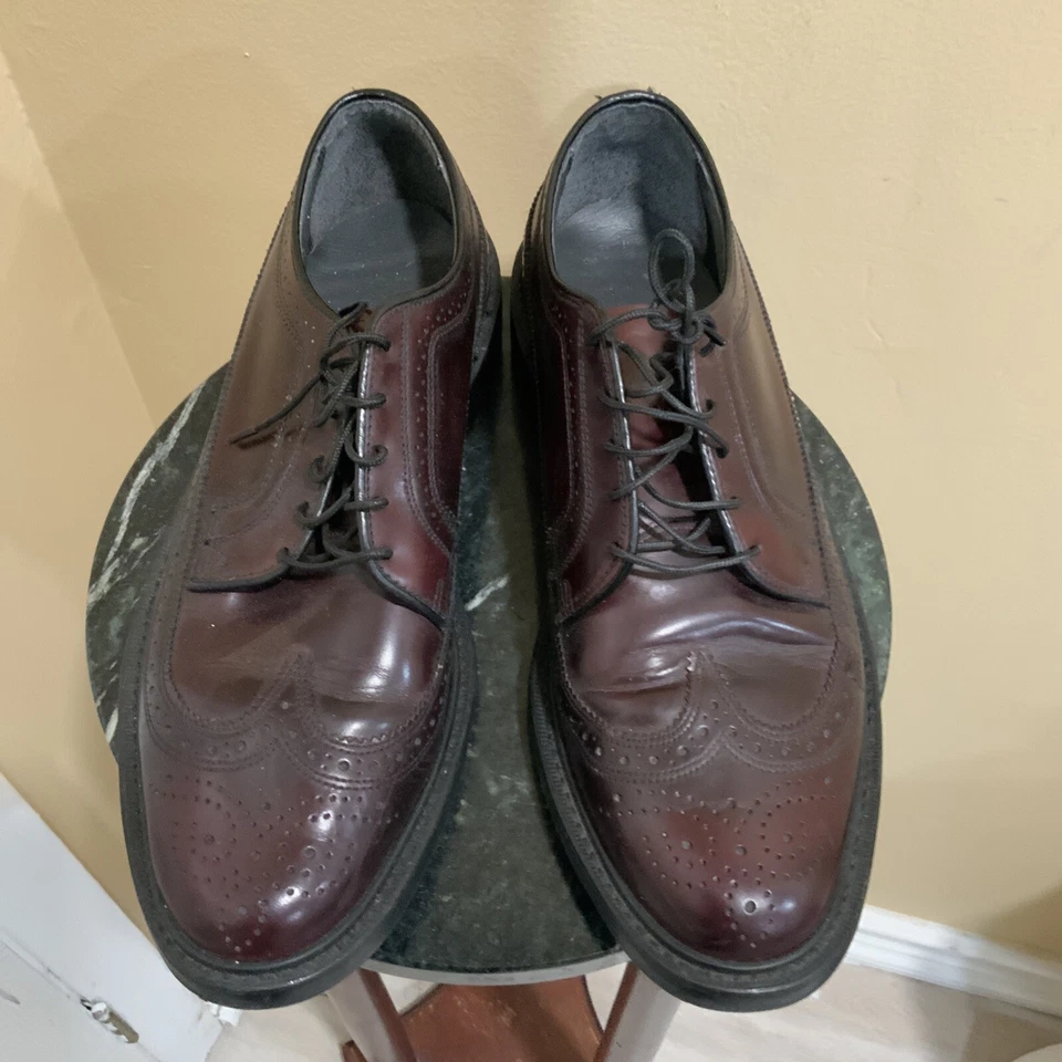 Thom McAn Men's Vintage Oxblood Brown Leather Wing Tip Dress Oxford Shoe 8 - Image 2 of 4