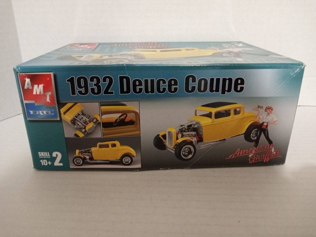 238＊■1956年式フォードサンダーバード　アメリカングラフィティ　1：25 1/25 1956 フォード サンダーバード【AMT1449:849398069202】