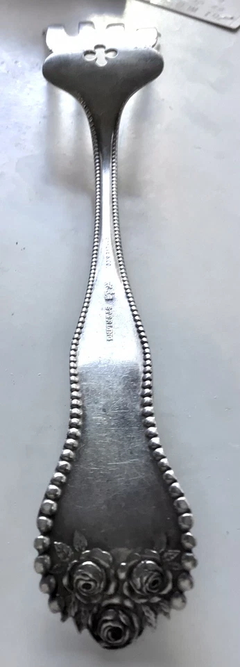 Tenedor para servir carne fría SHREVE & Co/GORHAM patrón rosa plata esterlina pequeño “M” Foto 4 de 4