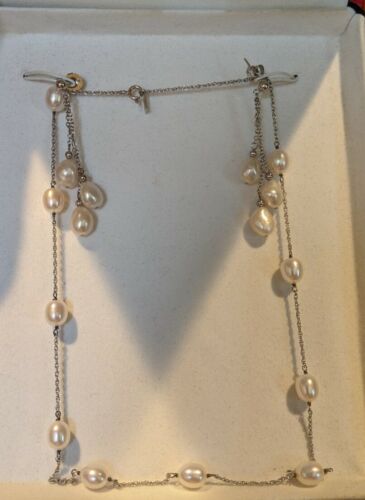 pearl necklace and earring set