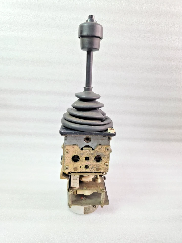 LIEBHERR-WERK 606201914 CRANE JOYSTICK CONTROLLER [FAST SHIP BY DHL/FEDEX] - Image 3 of 4