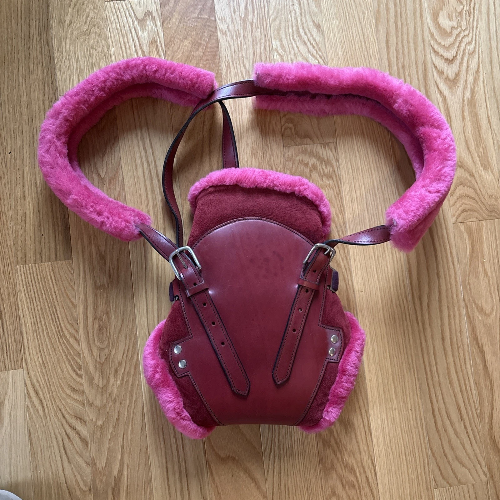 Bill Amberg Papoose Leather Shearling Baby Carrier NWOT
