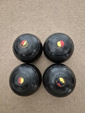 Almark Clubmaster Lawn Bowls Size 3 Medium Black x 4 Bowls