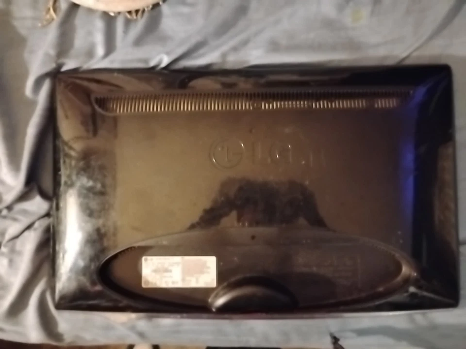 Flatron W2361VG By Lg With No Remote No Stand  - Image 4 of 4