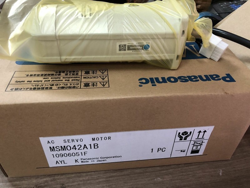 Panasonic MSM042A1B AC Servo Motor One New In Box Expedited Shipping