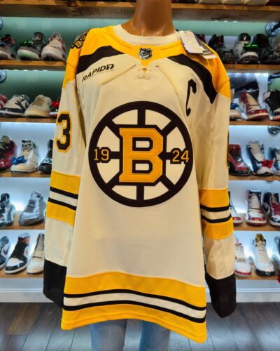 Brad Marchand Captain Boston Bruins Adidas Primegreen Centennial Jersey Size 50 - Foto 1 di 8