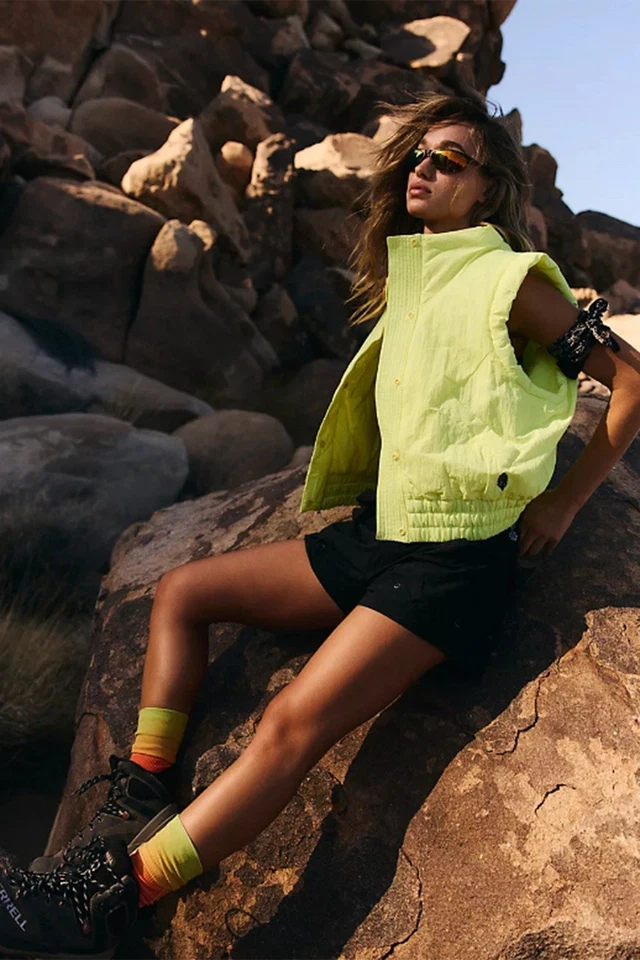 Chaleco iluminador Free People Movement Scrunch Time talla XS neón Foto 2 de 4