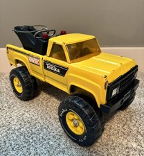 Vintage 1970  s Tonka Yellow Tow Truck 11062 MR-970 Pressed Steel Made In USA