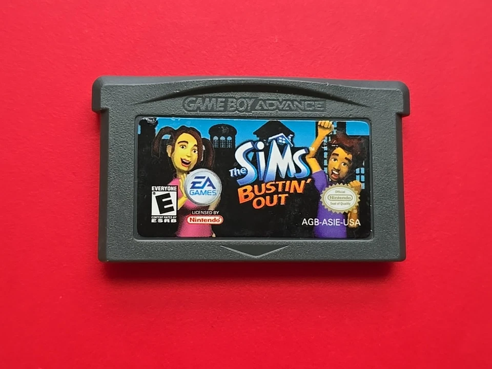 Sistema portátil Game Boy Advance Sims Bustin' Out Nintendo GBA autêntico salva - Imagem 2 de 4
