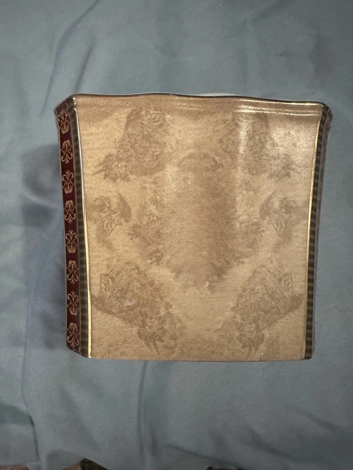 Croscill Hogar Baño Cepillo de Dientes Accesorio Borde Dorado Esquinas Beige Crema Foto 2 de 4