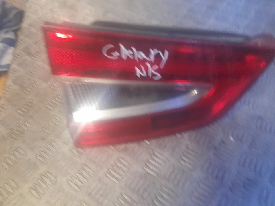 FORD GALAXY ZETEC 2006-2015 INNER REAR TAIL LIGHT (PASSENGER SIDE) AM21-13A603 - Image 4 of 4