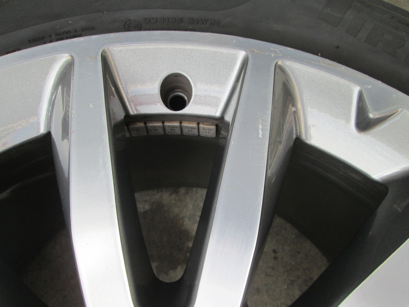 Maserati Ghibli - Rear Wheel / Rim USED # 670010981 