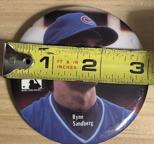 Vintage Circa 1986 MLB Chicago Cubs Ryne Sandberg Button W/ Pin Baseball HOF - Picture 3 of 4