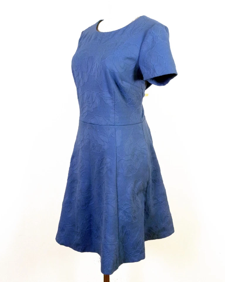 Vestido Eliza J Azul Floral Elástico Azul Tejido Poli Spandex Manga Gorra 14 usado en excelente estado Foto 3 de 4