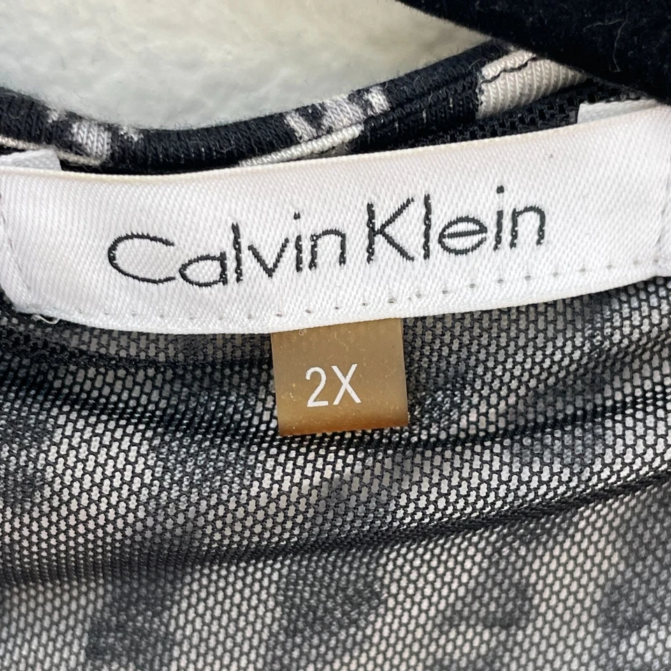 Vestido Calvin Klein para mujer Plus 2X negro blanco a rayas capucha cuello elástico Foto 3 de 4