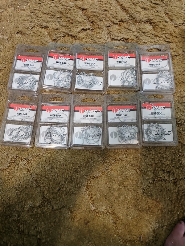 VMC Fishing Hooks Wide Gap Size 2/0..11 Pieces Live Bait-Turned Up Eye..10 Packs