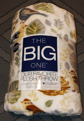 New The Big One Supersoft Plush Throw 5' x 6 Birds -shelf