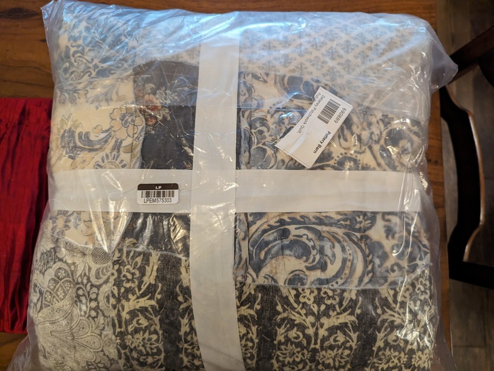 POTTERY BARN Delaney Handcrafted Patchwork Cotton QuiltFull/QueenNWT