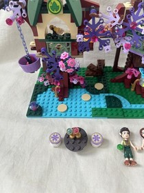 Lego set 41075 The Elves Treetop Hideaway Set  Complete