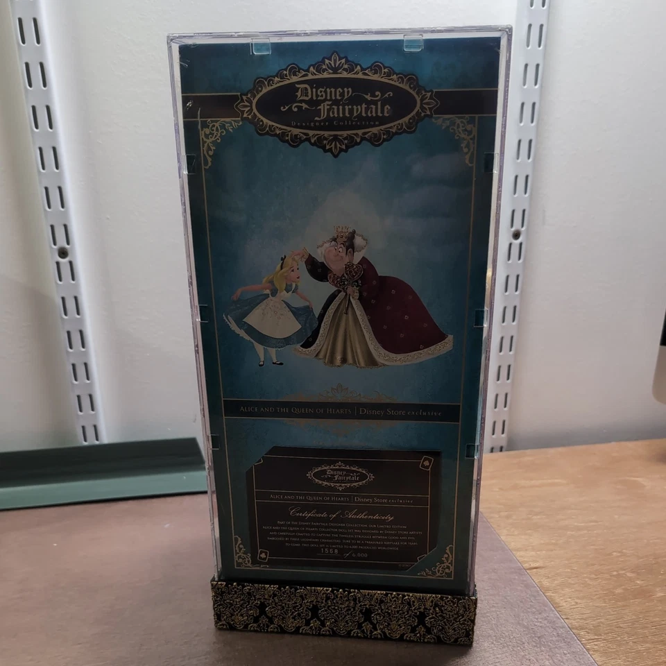 Disney Alicia Reina de Corazones Cuento Diseñador LE 1568 de 6000 Foto 4 de 4