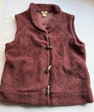 Woolrich Women  s Hazelberry Fleece Toggle Vest  Size Large
