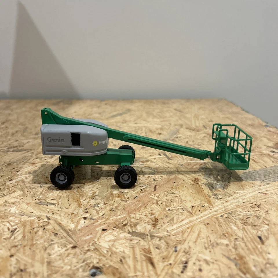 3D 打印 1: 50 比例 Genie S-40 Sunbelt 租赁 Manlift — 第 3/4 张图片