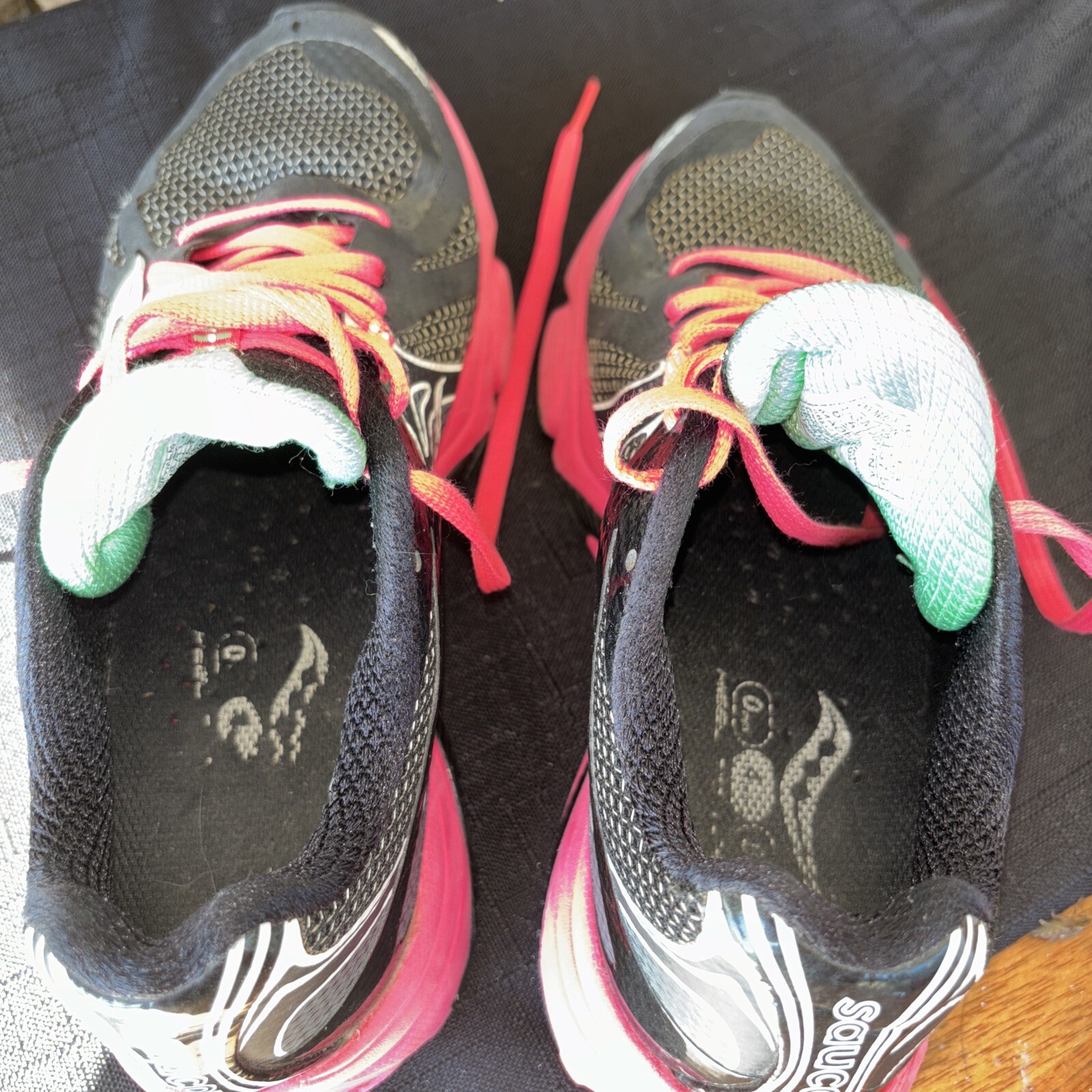 Saucony Mirage 4 Women's Size 6.5 Black  Pink & White Running Sneakers thumbnail 14