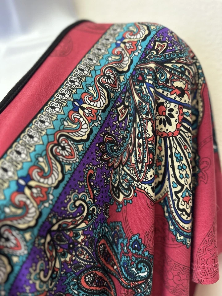 Blusa Lane Bryant tamanho 14-16 rosa estampa paisley império cintura gola V elástica - Imagem 4 de 4