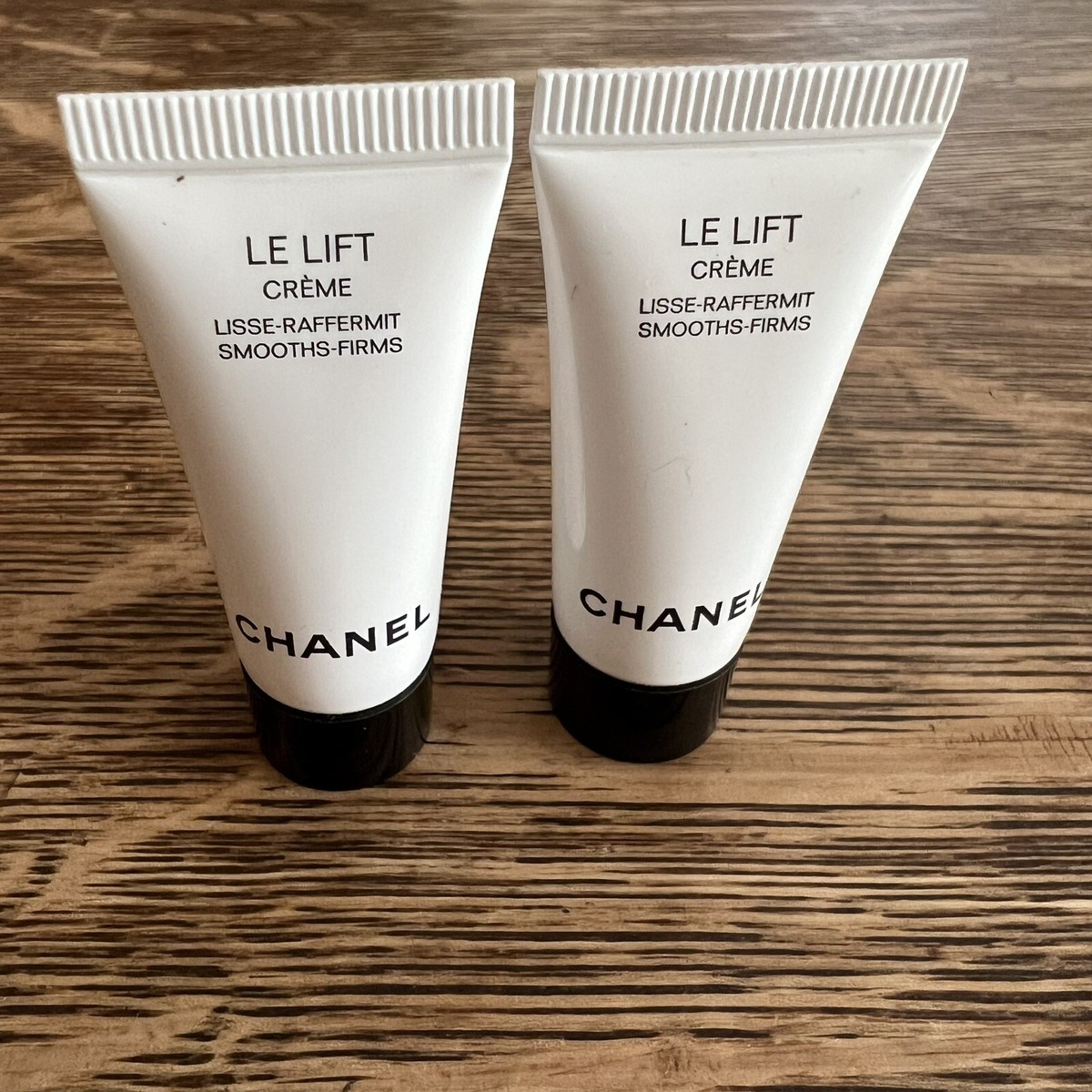 CHANEL LE LIFT LA CRÈME MAIN 60ml Amazon.com: Chanel Le Lift Creme Main Cream Women 1.7 oz