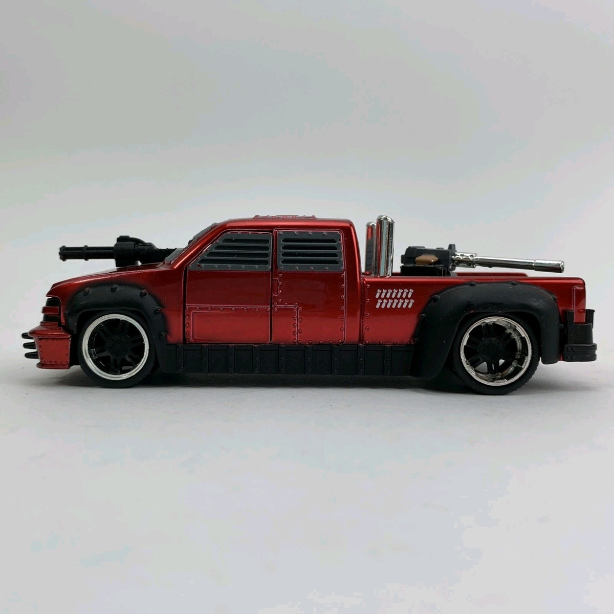 JADA 1/32 Battle Machines 1999 Chevy Silverado Dooley Red Diecast