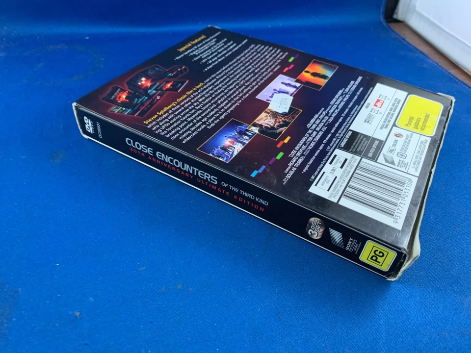 Close Encounters Of The Third Kind: 30th Anniversary Ultimate Edition DVD x 3 - Image 4 of 4