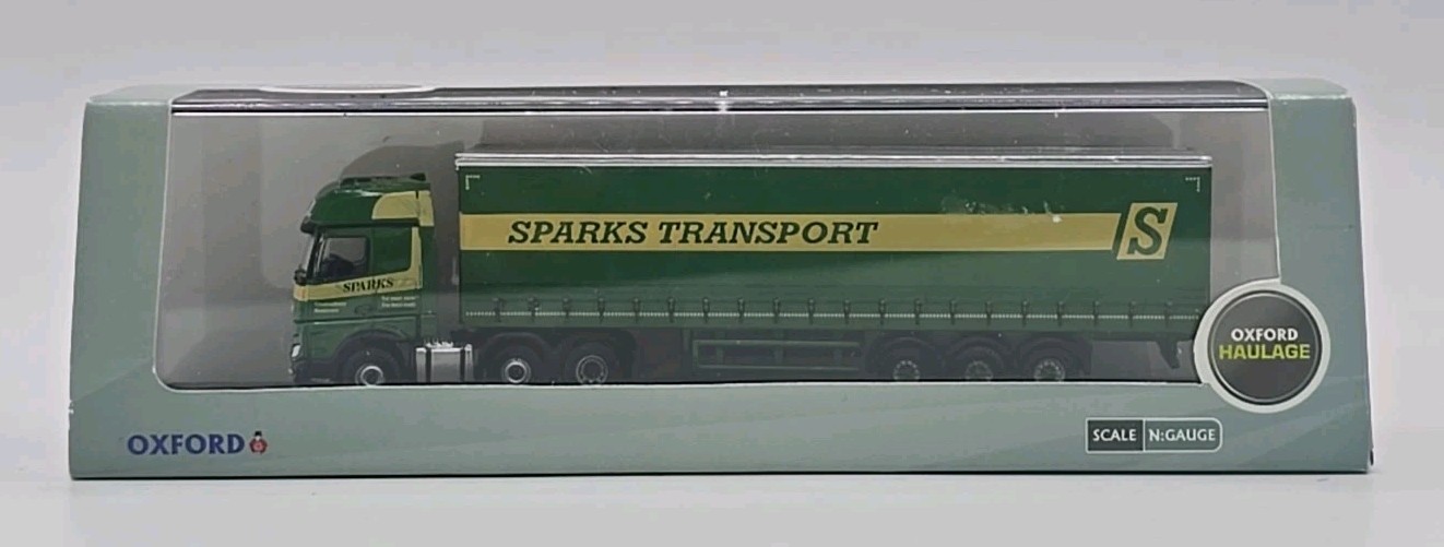 Oxford Diecast NMB006 Mercedes Actros Curtainside Sparks N Gauge