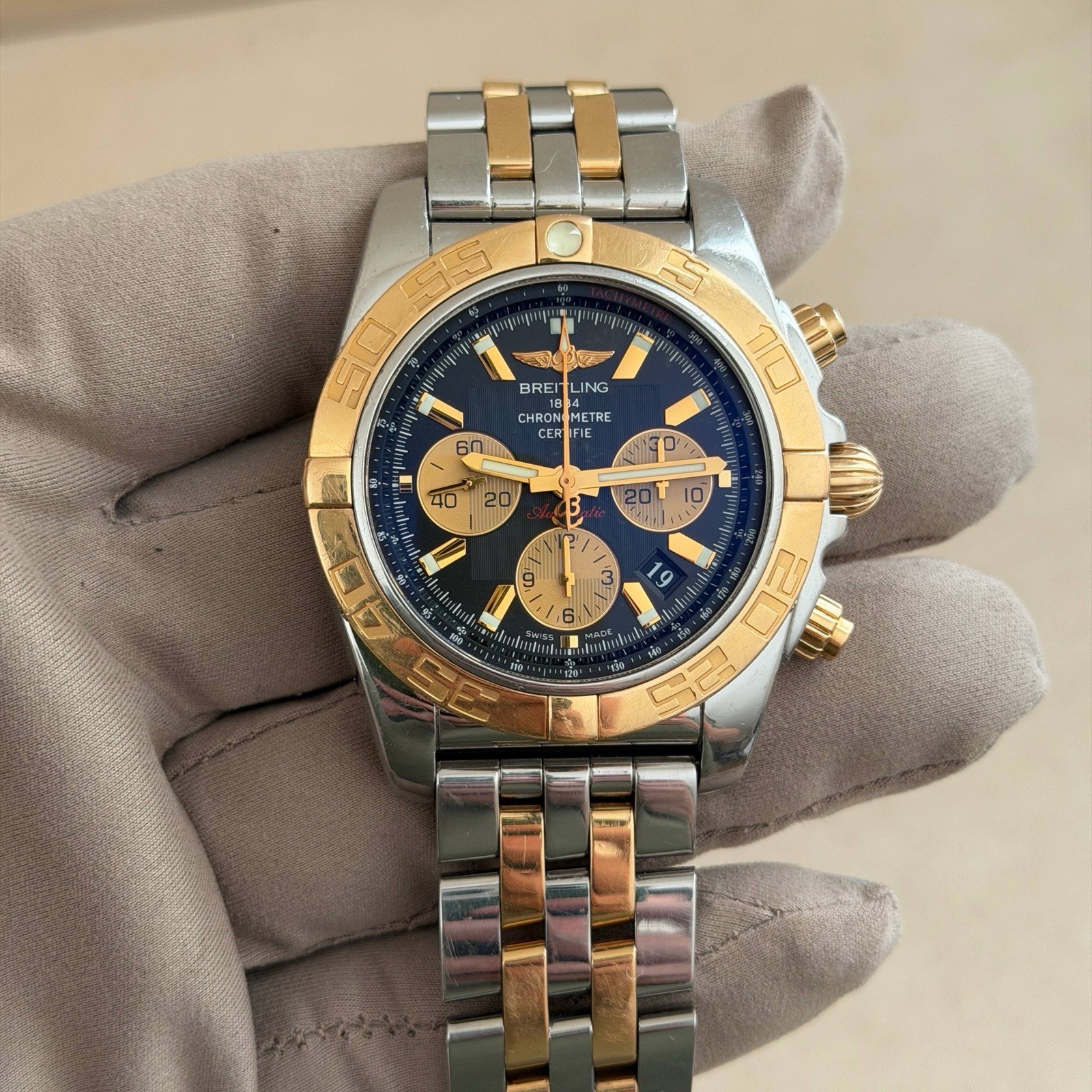 44mm Breitling Chronomat 18k Rose Gold & Steel Automatic Men’s CB0110