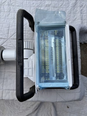 Whelen Pioneer Plus Single Panel Flood Light / Spot Light