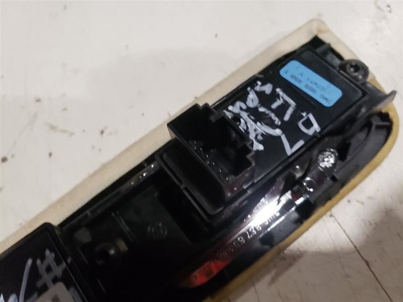 Bentley Continental Flying Spur 06-10 Left Rear Window Seat Heat Switch OEM