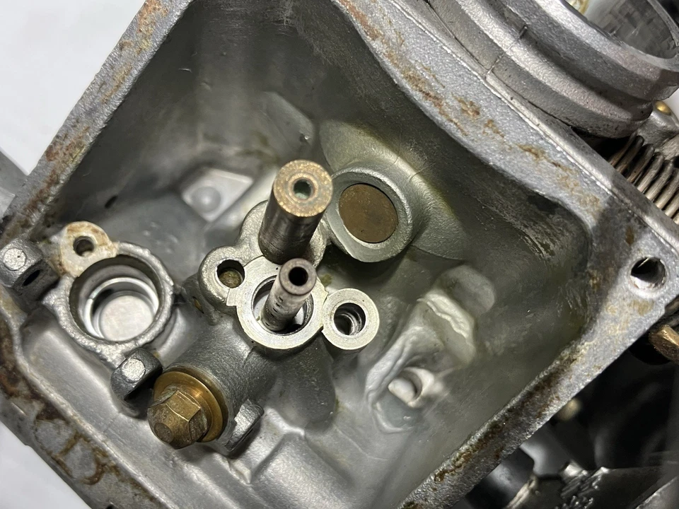 1998 Yamaha Royal Star Deluxe 1300 Carburetor (Oem) - Изображение 3 из 4