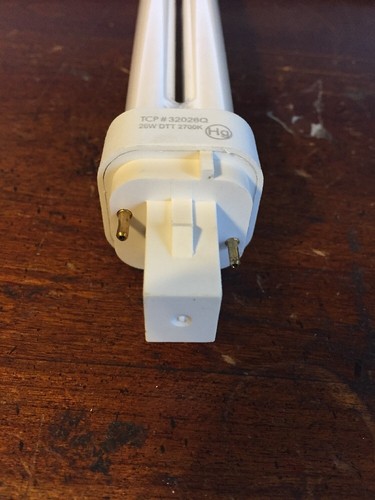 TCP 32026Q 26w Quad Tube 2 pin PL Fluorescent bulb New in Box - Picture 3 of 10