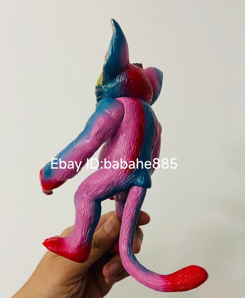 Art Junkie Violent Cat Gold&Pink Three Eyes Kaiju Vinyl